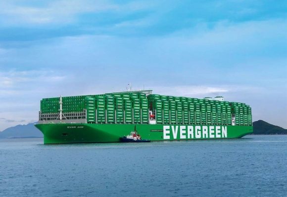 hãng tàu Evergreen của nước nào?